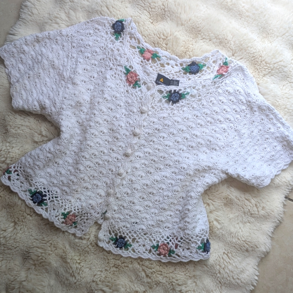 Vintage 90s Crochet Rosette Relaxed Blouse